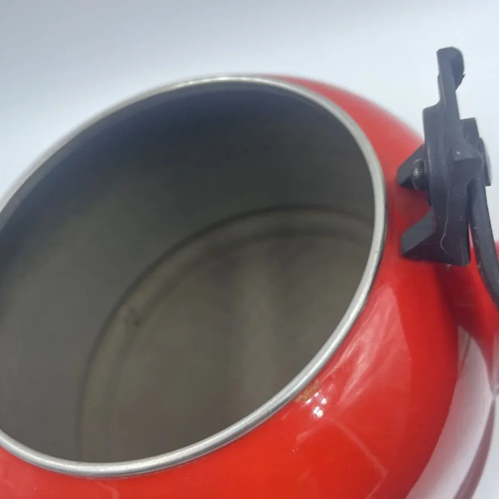 Le Creuset 1.25 Qt/1.1L Demi Tea Kettle w/Lid Flame Red Ombre Enamel Whistling